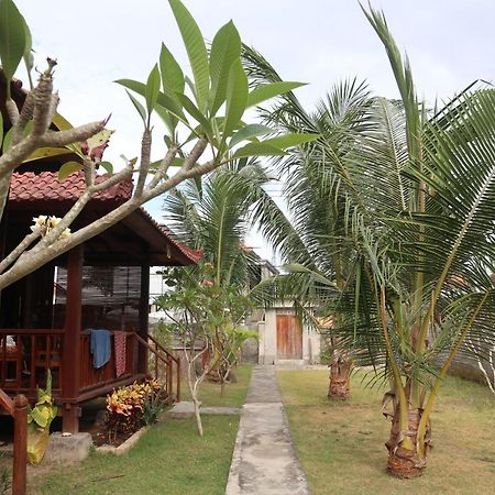 Svaha Nusa Guest House Lembongan Exterior foto