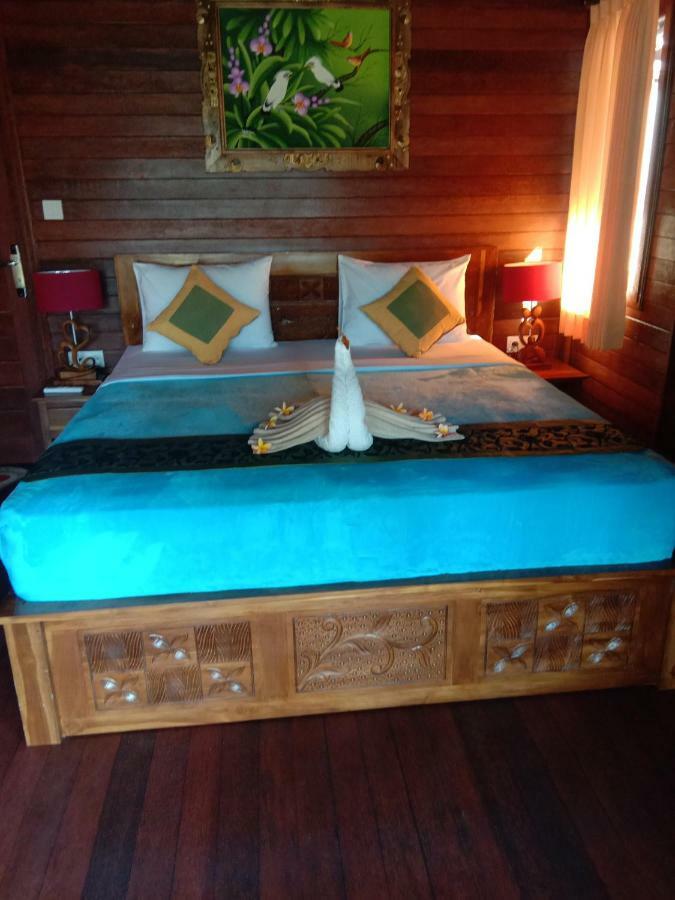 Svaha Nusa Guest House Lembongan Exterior foto